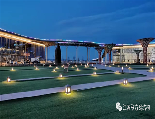 伊吾胡楊林生態(tài)園區(qū)基礎(chǔ)設(shè)施提升項(xiàng)目南大門(mén)及游客服務(wù)中心演藝中心工程.png